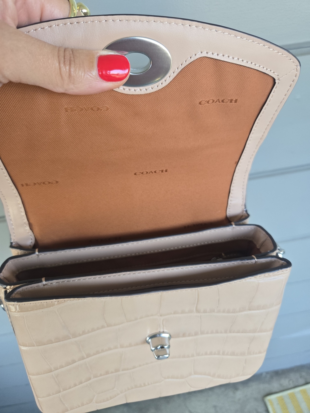 Coach Cassie 19 Croc-Embossed Bluff - Picture 5 of 8